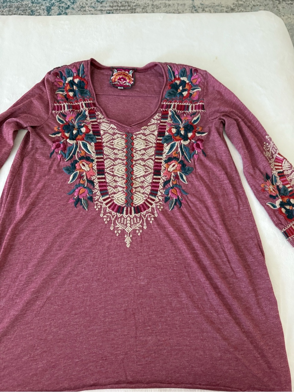 Johnny Was Burgundy Embroidered Tunic Top Size XS D78